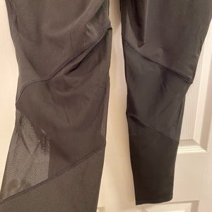 POP Fit pocket leggings with mesh insert